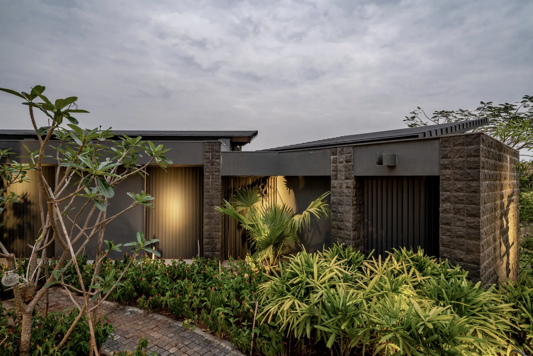Lakeshore — Atelier Landschaft